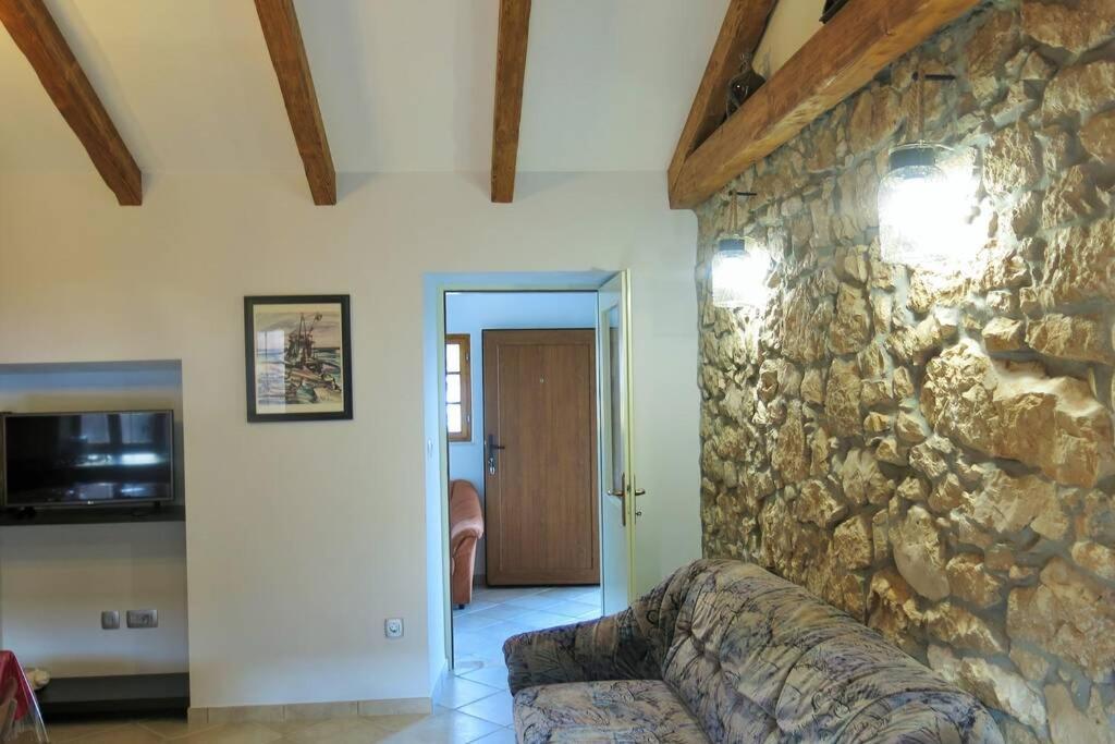 Mošćenička Draga Vacation Home Marinici מראה חיצוני תמונה
